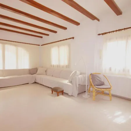 Rosal Villa *